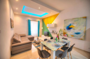 Spacious and beautifully furnished 3 bedrooms/3bathrooms apartment with 2 balconies WVID1-1
